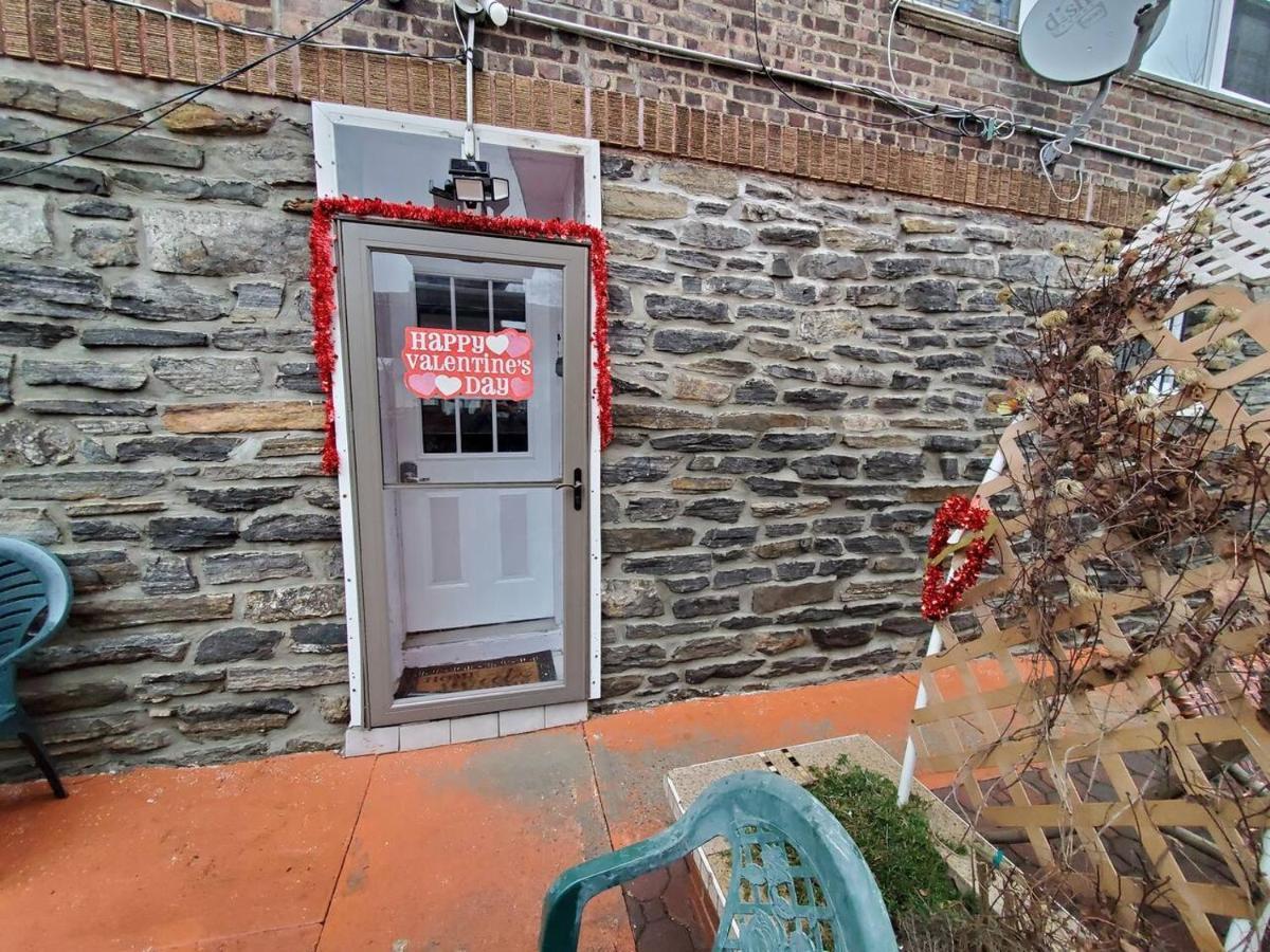 Lovely 2 Bedroom Apartment With 2 Entrance And Parking New York Exterior photo